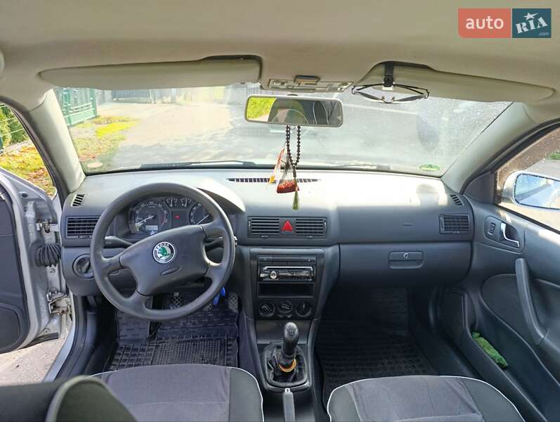 Лифтбек Skoda Octavia 2005 в Ровно