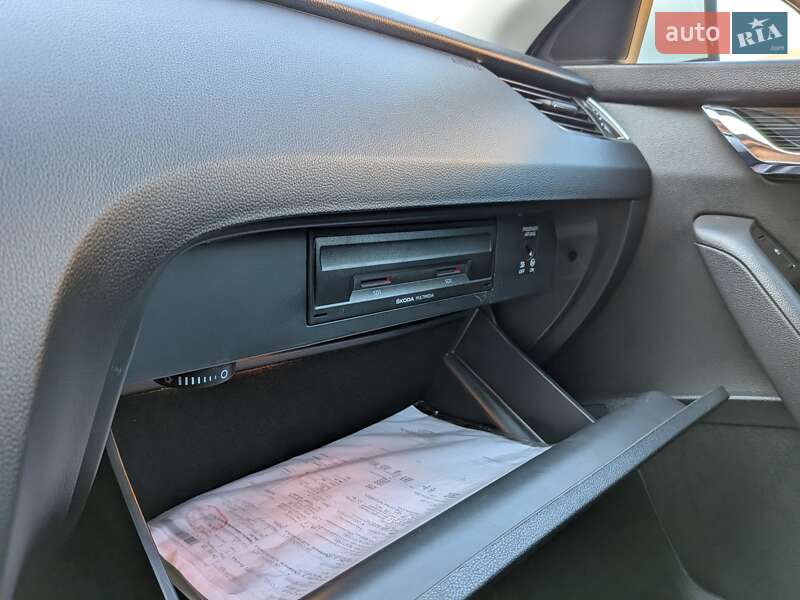 Универсал Skoda Octavia 2018 в Луцке фото 40 Универсал Skoda Octavia 2018 в Луцке