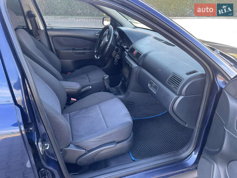 Ліфтбек Skoda Octavia 2000 в Турці фото 31 Ліфтбек Skoda Octavia 2000 в Турці