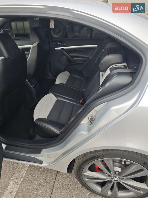 Ліфтбек Skoda Octavia 2010 в Кропивницькому