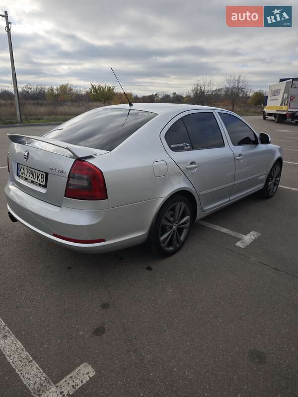 Ліфтбек Skoda Octavia 2010 в Кропивницькому