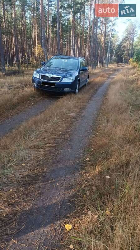 Універсал Skoda Octavia 2012 в Маневичах
