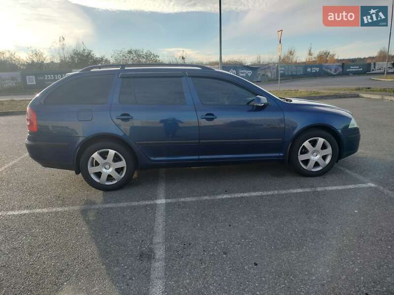 Универсал Skoda Octavia 2007 в Вишневом фото 7 Универсал Skoda Octavia 2007 в Вишневом