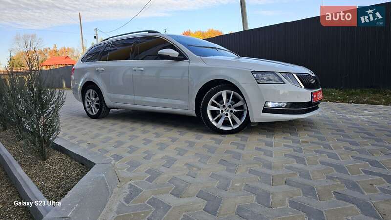 Універсал Skoda Octavia 2017 в Надвірній