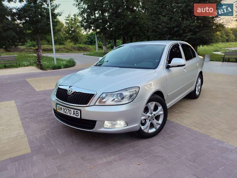 Лифтбек Skoda Octavia 2010 в Житомире