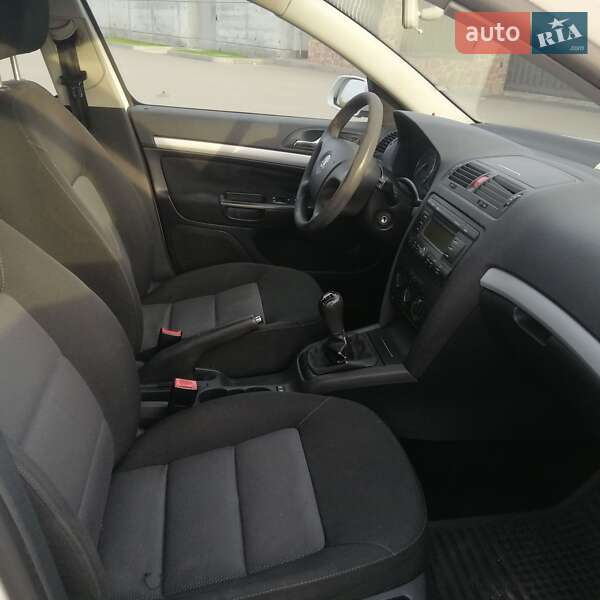 Лифтбек Skoda Octavia 2008 в Киеве