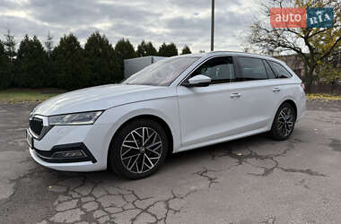 Универсал Skoda Octavia 2021 в Нововолынске
