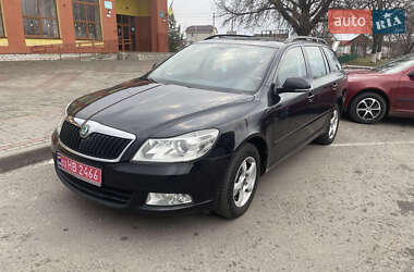 Универсал Skoda Octavia 2011 в Сарнах