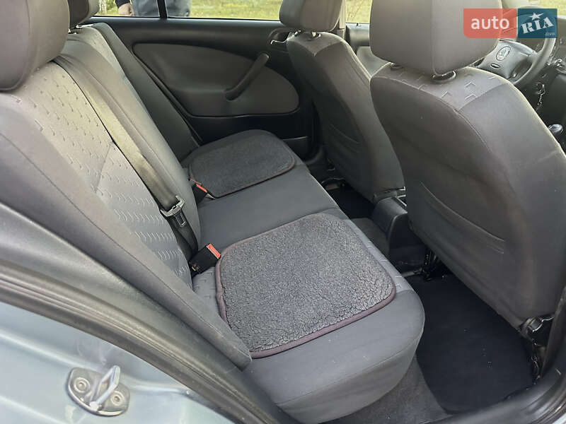 Лифтбек Skoda Octavia 2006 в Кропивницком