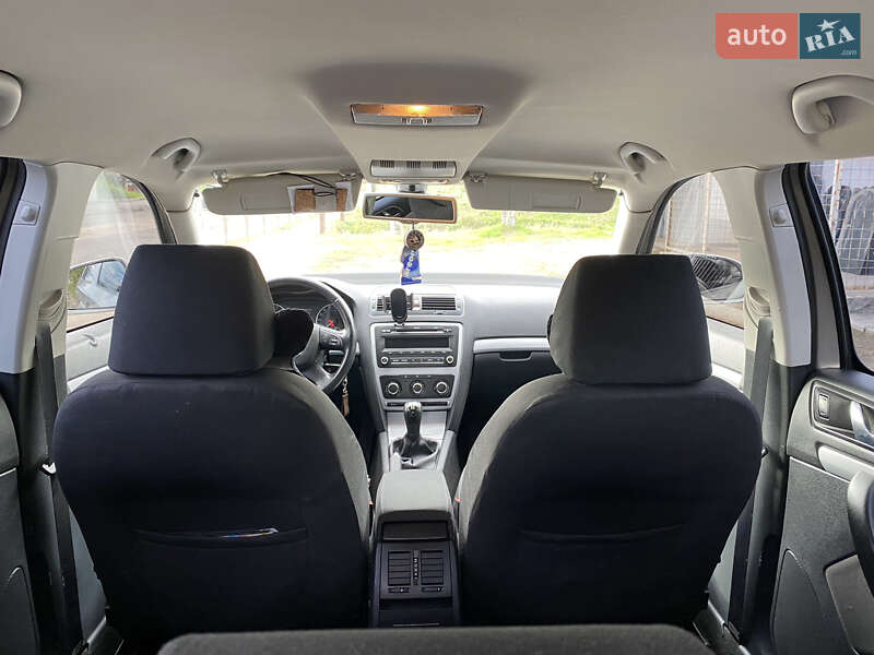 Универсал Skoda Octavia 2010 в Вознесенске