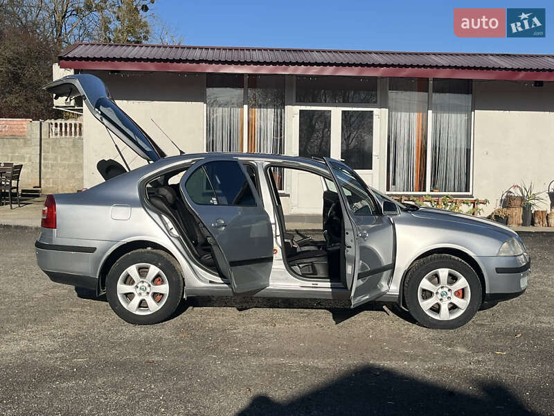 Лифтбек Skoda Octavia 2008 в Рудки