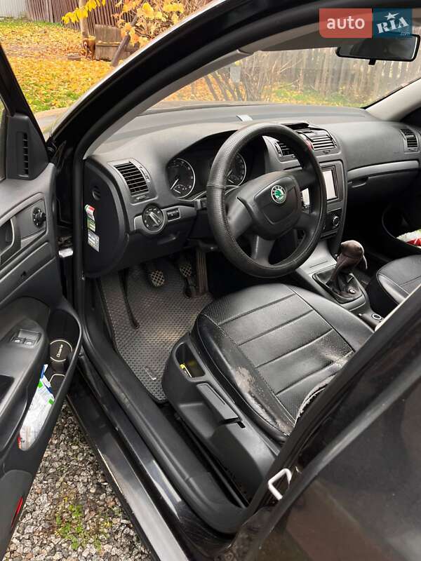 Лифтбек Skoda Octavia 2011 в Шполе