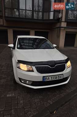 Лифтбек Skoda Octavia 2015 в Кропивницком