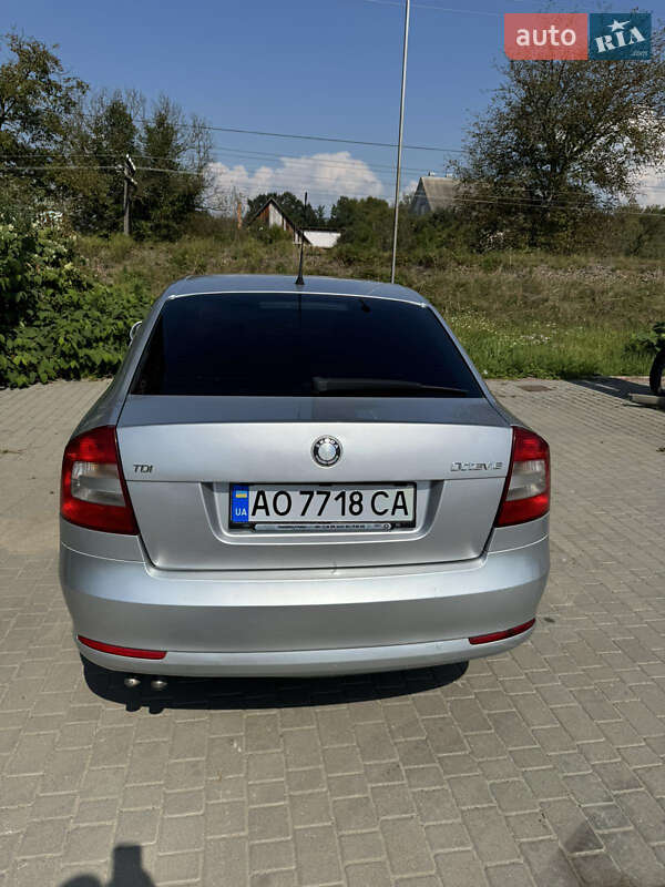 Ліфтбек Skoda Octavia 2010 в Тячеві