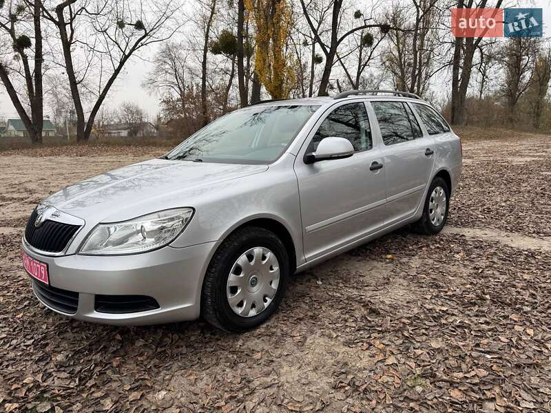 Универсал Skoda Octavia 2009 в Полтаве