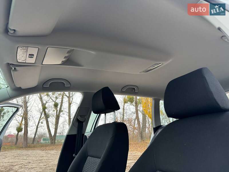 Универсал Skoda Octavia 2009 в Полтаве