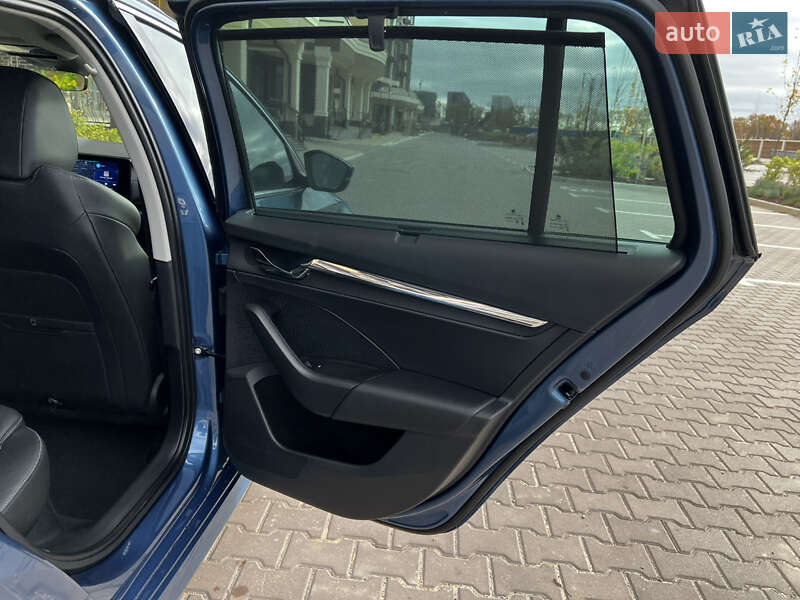 Универсал Skoda Octavia 2021 в Киеве