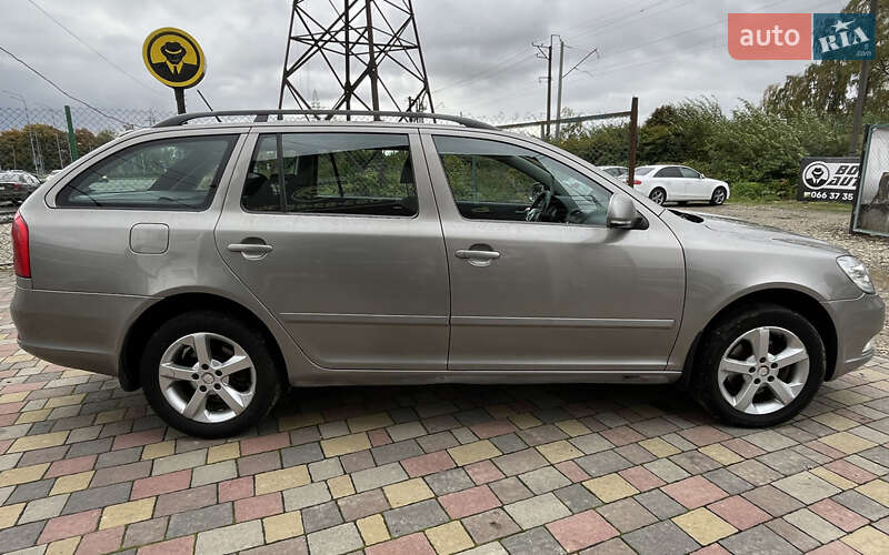 Универсал Skoda Octavia 2013 в Стрые