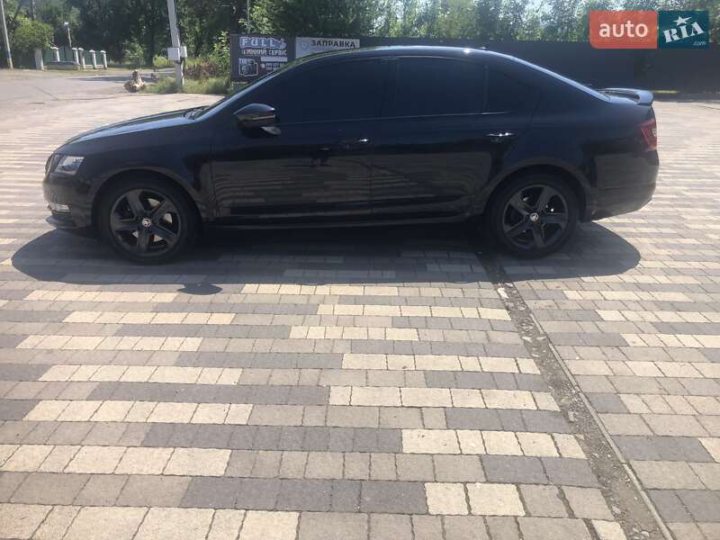 Лифтбек Skoda Octavia 2017 в Сваляве