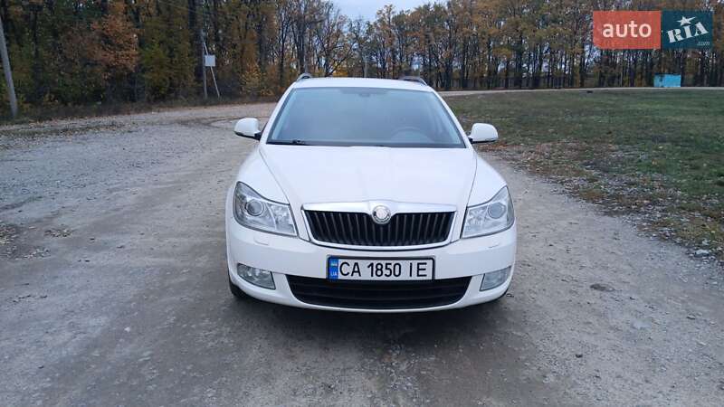 Универсал Skoda Octavia 2010 в Умани