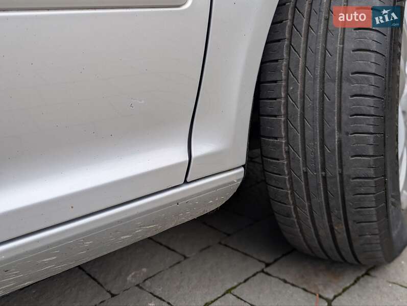 Лифтбек Skoda Octavia 2011 в Ивано-Франковске фото 4 Лифтбек Skoda Octavia 2011 в Ивано-Франковске