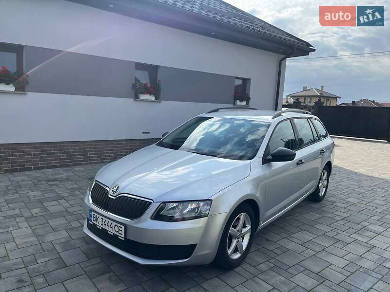 Универсал Skoda Octavia 2015 в Ровно