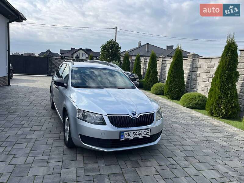 Универсал Skoda Octavia 2015 в Ровно