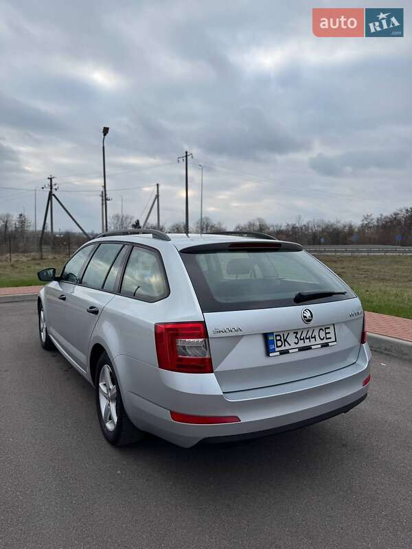 Универсал Skoda Octavia 2015 в Ровно
