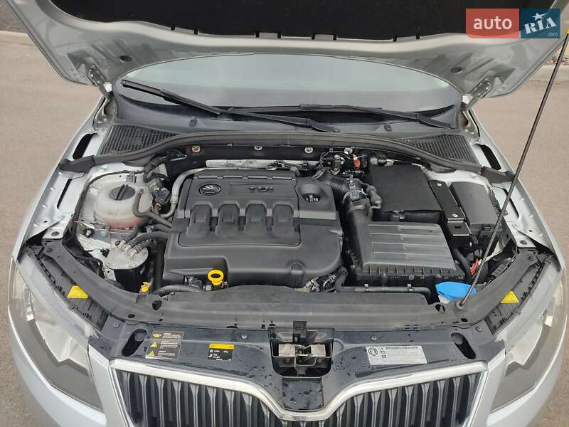 Универсал Skoda Octavia 2015 в Ровно