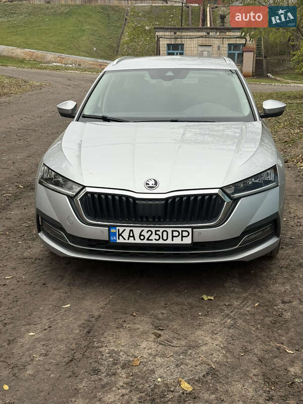 Универсал Skoda Octavia 2022 в Киеве