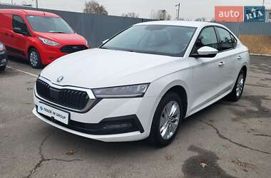 Лифтбек Skoda Octavia 2021 в Киеве