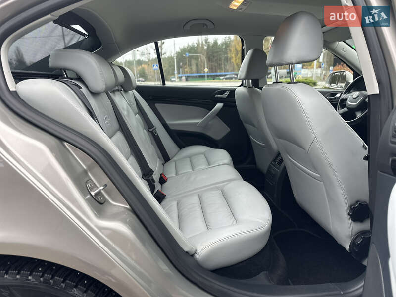 Лифтбек Skoda Octavia 2010 в Киеве фото 40 Лифтбек Skoda Octavia 2010 в Киеве