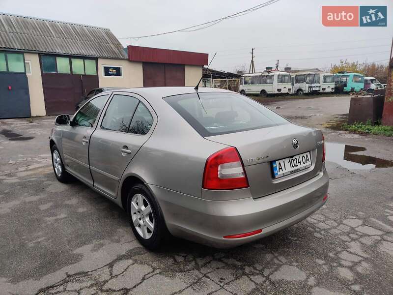 Лифтбек Skoda Octavia 2010 в Фастове