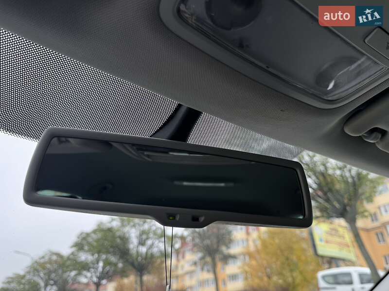 Универсал Skoda Octavia 2016 в Софиевской Борщаговке