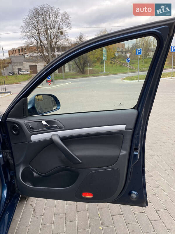 Универсал Skoda Octavia 2011 в Ровно