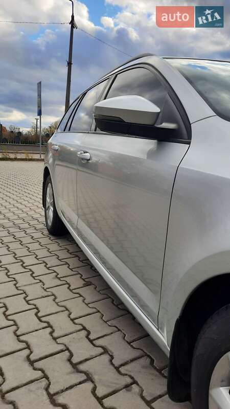 Универсал Skoda Octavia 2017 в Дрогобыче фото 2 Универсал Skoda Octavia 2017 в Дрогобыче