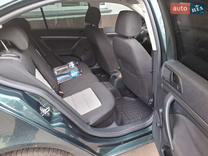 Лифтбек Skoda Octavia 2008 в Чернигове