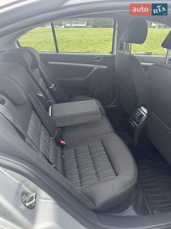 Лифтбек Skoda Octavia 2009 в Ровно фото 30 Лифтбек Skoda Octavia 2009 в Ровно
