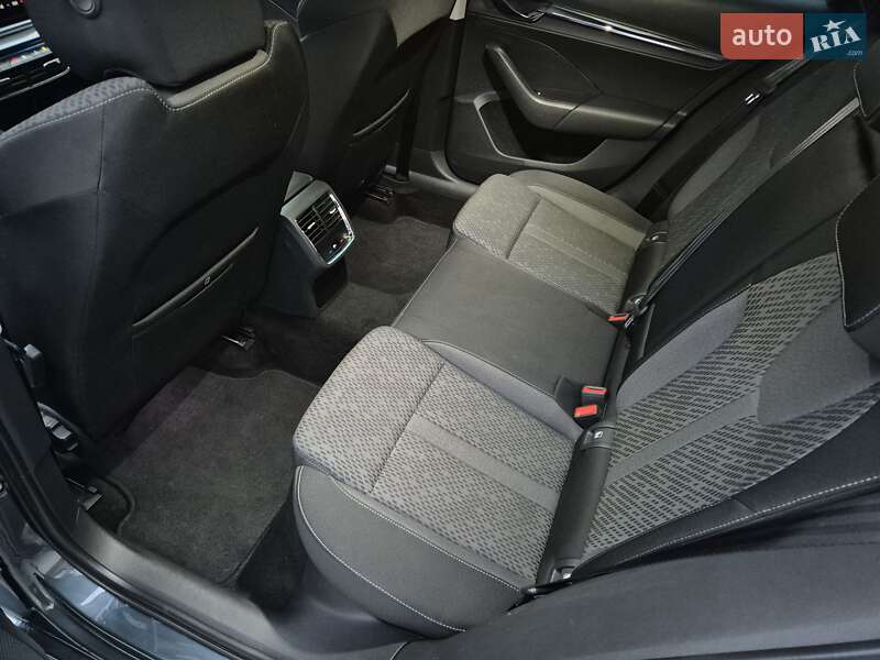 Універсал Skoda Octavia 2021 в Бережанах