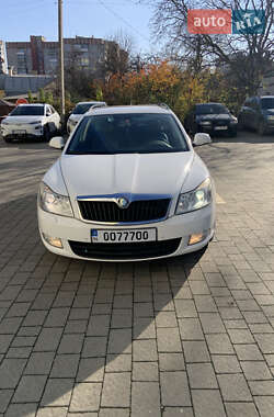 Универсал Skoda Octavia 2009 в Львове