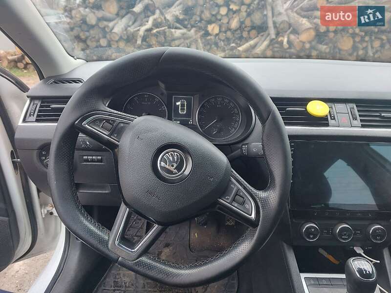 Лифтбек Skoda Octavia 2015 в Василькове