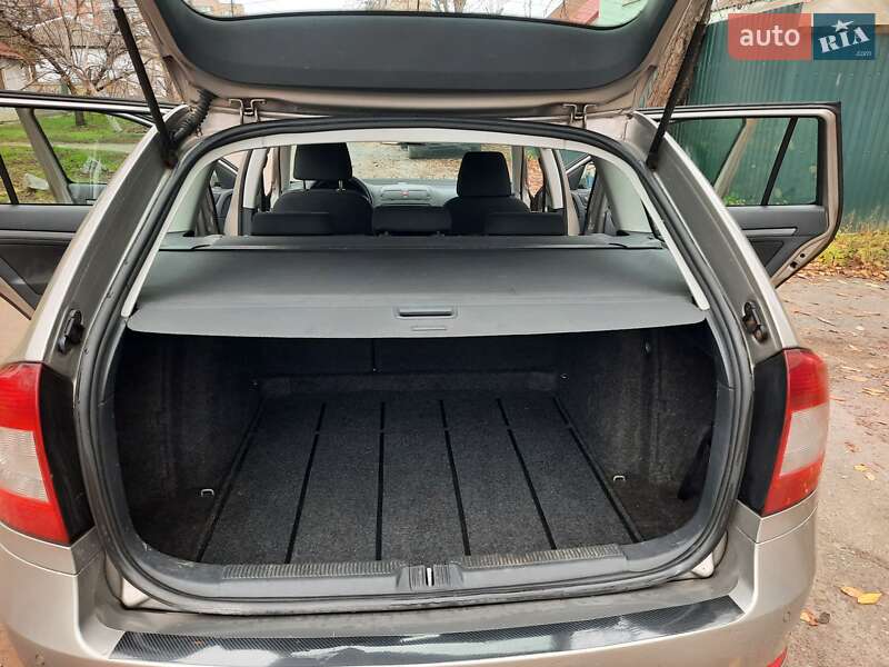 Універсал Skoda Octavia 2009 в Полтаві