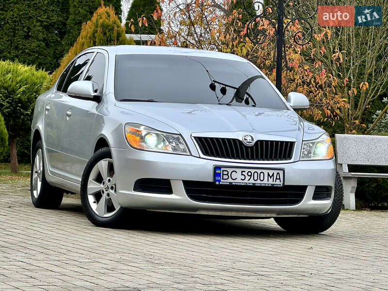 Лифтбек Skoda Octavia 2009 в Самборе