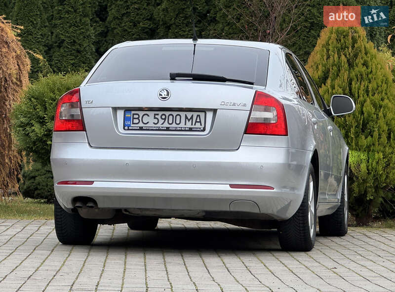 Лифтбек Skoda Octavia 2009 в Самборе
