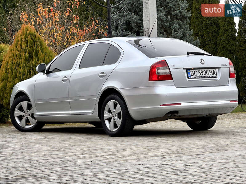 Лифтбек Skoda Octavia 2009 в Самборе