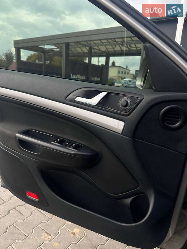 Универсал Skoda Octavia 2009 в Шумске фото 6 Универсал Skoda Octavia 2009 в Шумске