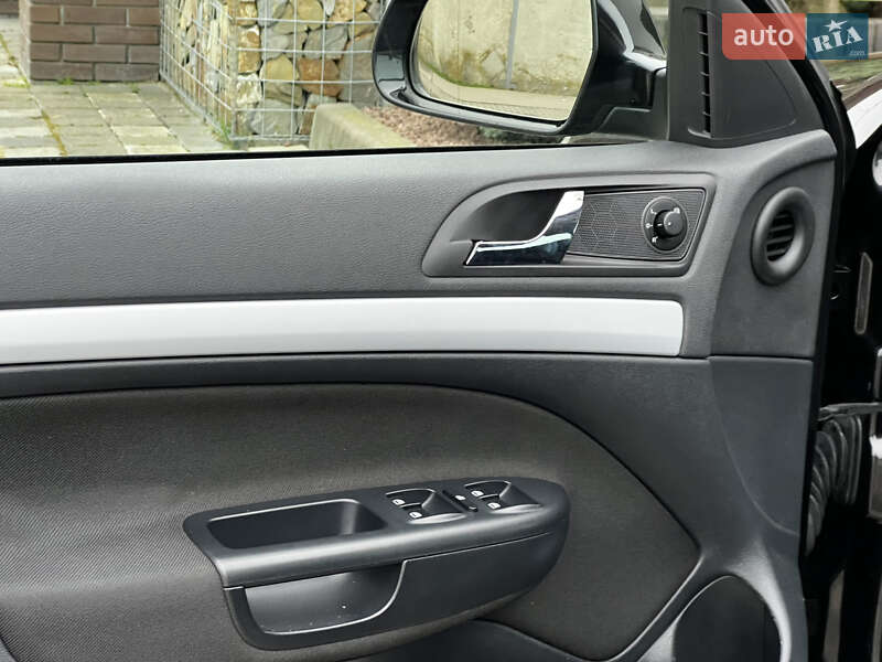 Универсал Skoda Octavia 2011 в Стрые фото 97 Универсал Skoda Octavia 2011 в Стрые