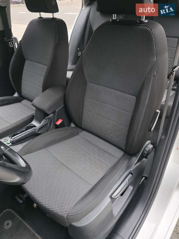 Універсал Skoda Octavia 2013 в Києві фото 59 Універсал Skoda Octavia 2013 в Києві