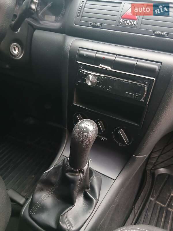 Лифтбек Skoda Octavia 2010 в Святопетровское фото 8 Лифтбек Skoda Octavia 2010 в Святопетровское