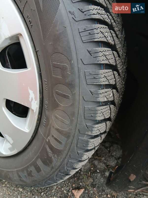 Лифтбек Skoda Octavia 2010 в Святопетровское фото 20 Лифтбек Skoda Octavia 2010 в Святопетровское